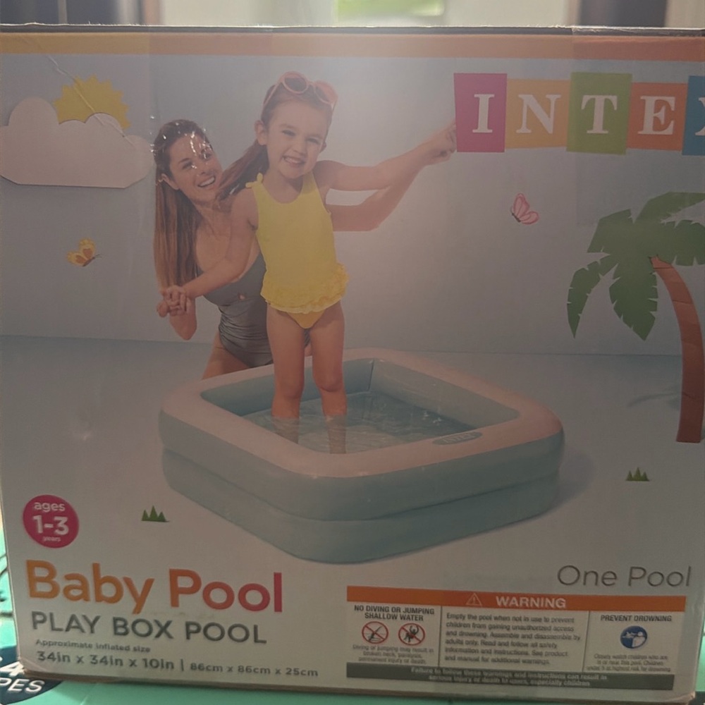 Baby pool - Picture 2 of 3